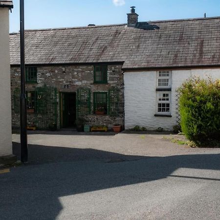 Yr Hen Efail - Old Smithy Villa Tregaron Bagian luar foto