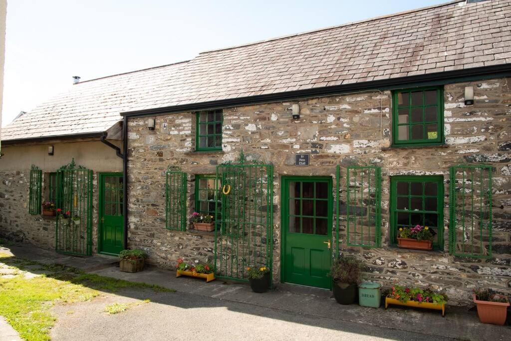 Yr Hen Efail - Old Smithy Villa Tregaron Bagian luar foto